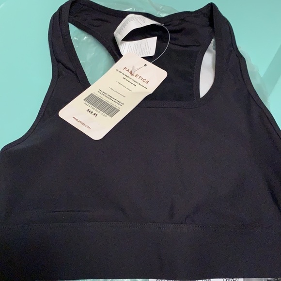 Fabletics On the Go medium impact black sports bra - Picture 5 of 7